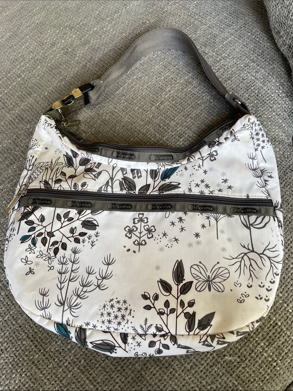 NWOT Lesportsac White Floral Shoulder Bag!